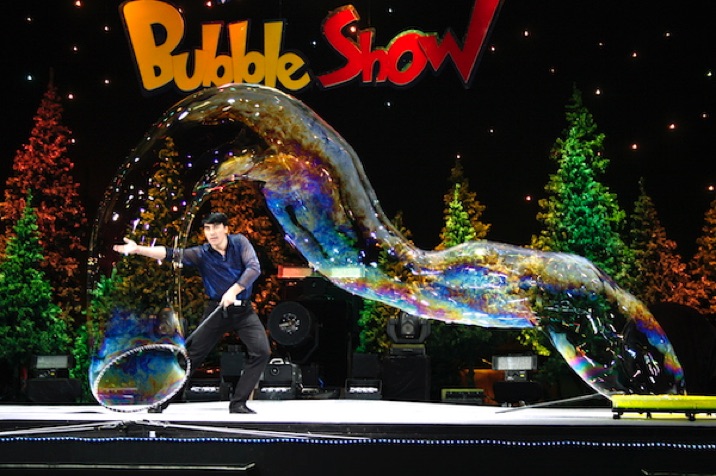 Awesome & excting Bubble Show